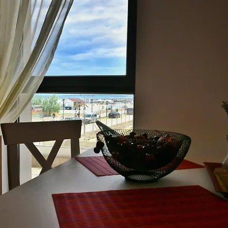 Seaside 11 *